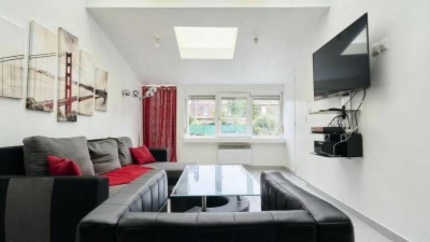 Gîte pour 2 personnes, avec jardin à Loos