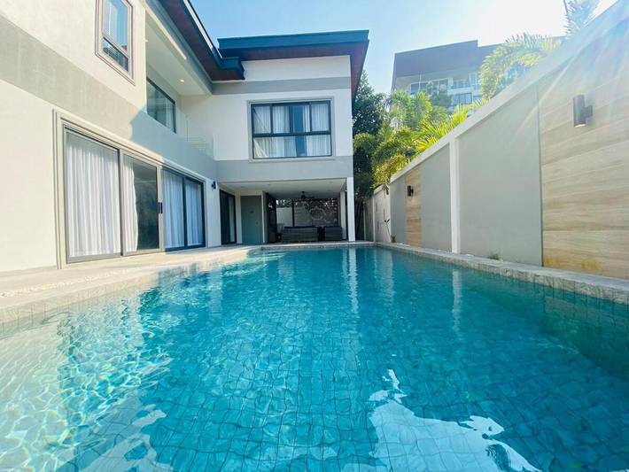Villa pour 10 personnes, avec balcon et piscine en Thailande