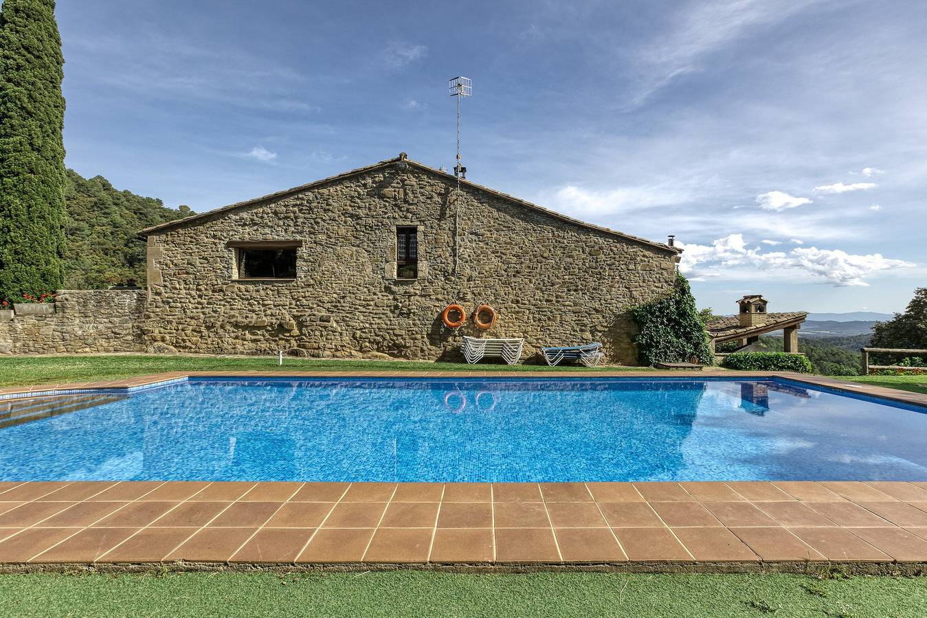 Casa de vacaciones 'El Paller 2 De Can Soler' con vistas a la montaña, piscina compartida y Wi-Fi in Porqueras, Pla de l'Estany