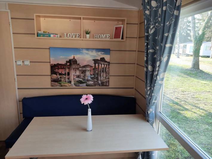 Location de vacances pour 5 personnes, avec piscine et jardin à Boofzheim