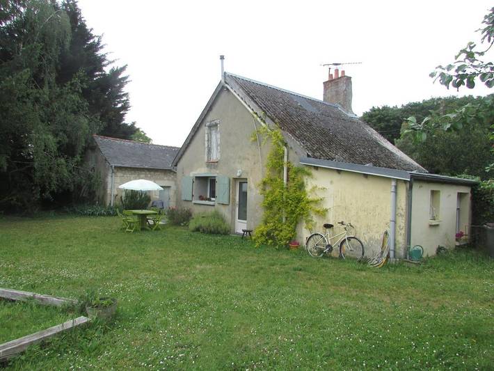 Location de vacances pour 3 personnes, avec vue et jardin à Le Guédeniau