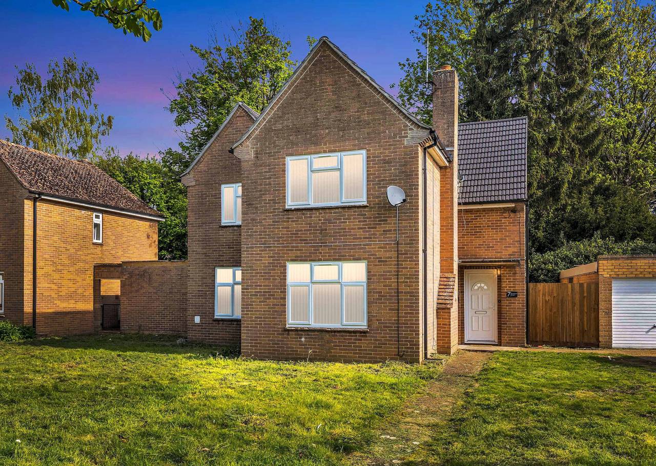 Great Deal for The No 7 3Br House w Pool Table in Brampton (Cambridgeshire), Cambridgeshire