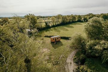 Location de vacances pour 2 personnes, avec jardin et vue, animaux acceptés à Magnac-Laval