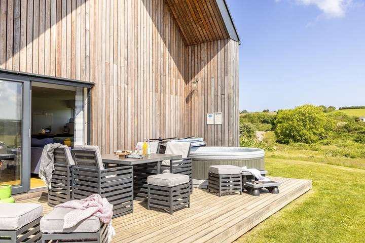 Lodge für 8 Personen, mit Balkon und Garten sowie Whirlpool und Pool, mit Haustier - 1