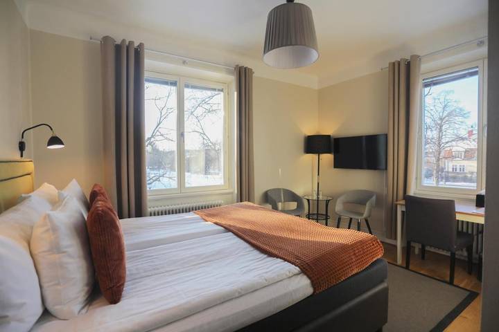 Hotel für 4 Personen, mit Garten