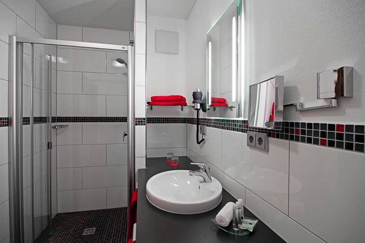 Hôtel pour 3 personnes, avec balcon à Baesweiler - 3