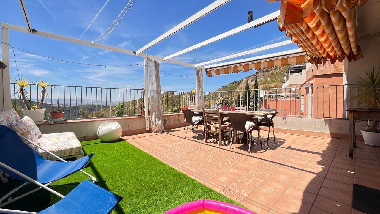 Casa Los Abetos cerca de la Alhambra y Sierra Nevada in Entorno de Sierra Nevada, Granada