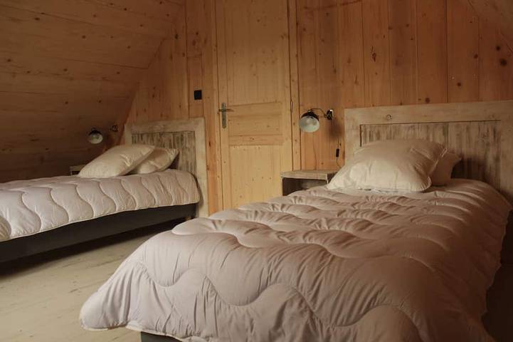 Chalet\" la chadeyre \" wifi gratuit, chauffage compris in Murol, Parc naturel régional des Volcans d'Auvergne