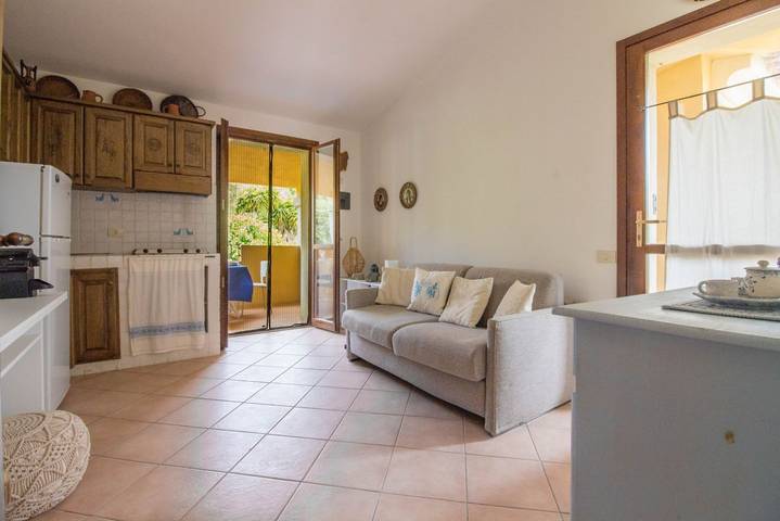 Ferienwohnung für 3 Personen, mit Balkon in San Pantaleo - 2