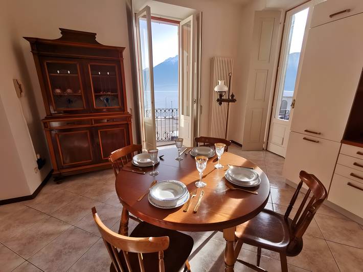 Ferienhaus für 12 Personen, mit Balkon und Seeblick am Comer See - 2