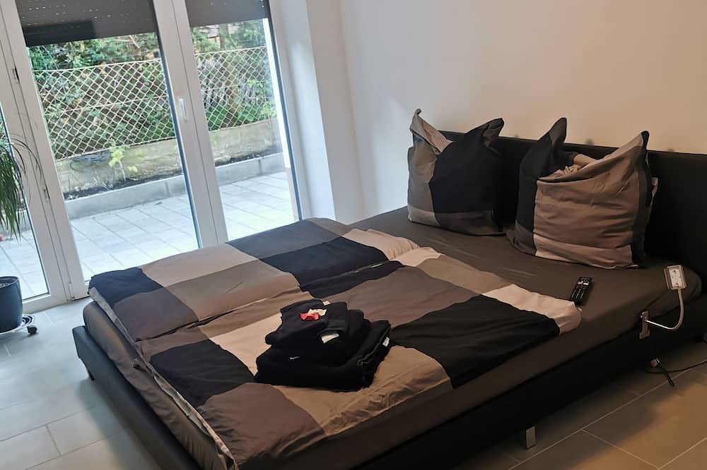 Ganze Wohnung, Ferienwohnung - Premiumsuite in Maxhütte-Haidhof, Ostbayern