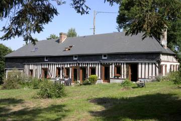 Gîte pour 6 personnes, avec jardin à Bonneville-la-Louvet