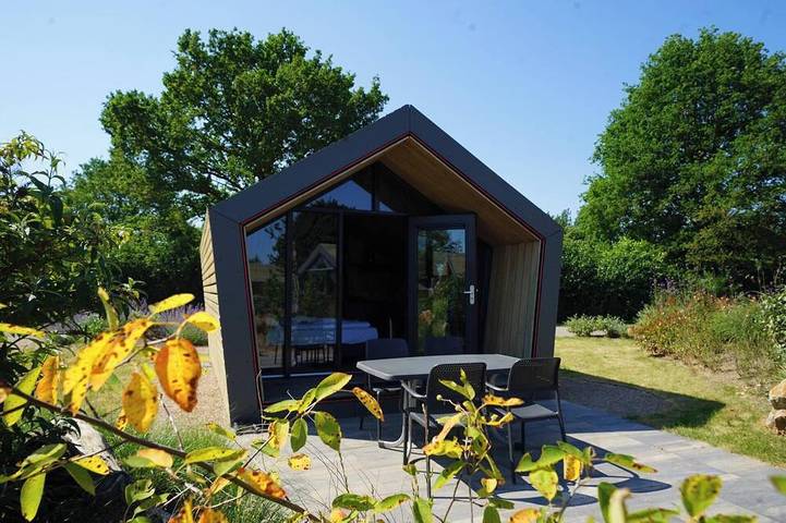 Ferienhaus für 2 Personen, mit Terrasse und Garten