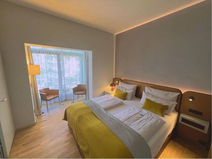 Hotel für 3 Personen, mit Ausblick und Balkon in Kölner Dom - 2