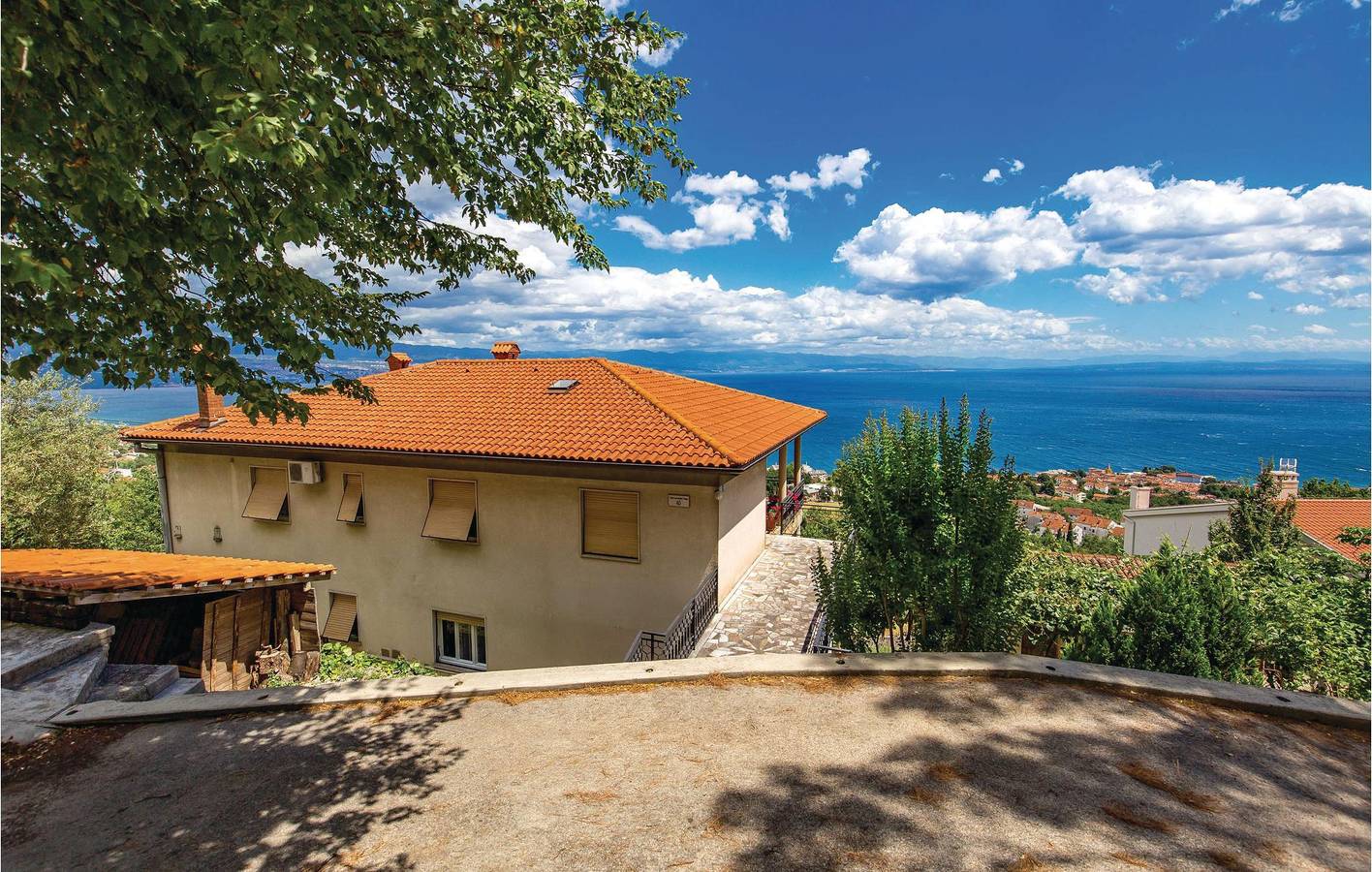 Cały apartament wypoczynkowy, Apartament wakacyjny dla 4 osób z taras in Lovran, Opatija Riviera