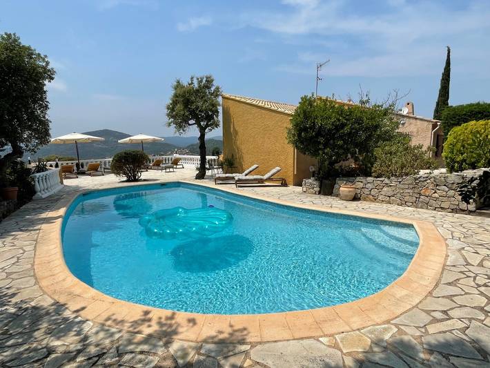 Gîte pour 8 personnes, avec Piscine à Roquebrune-sur-Argens - 3