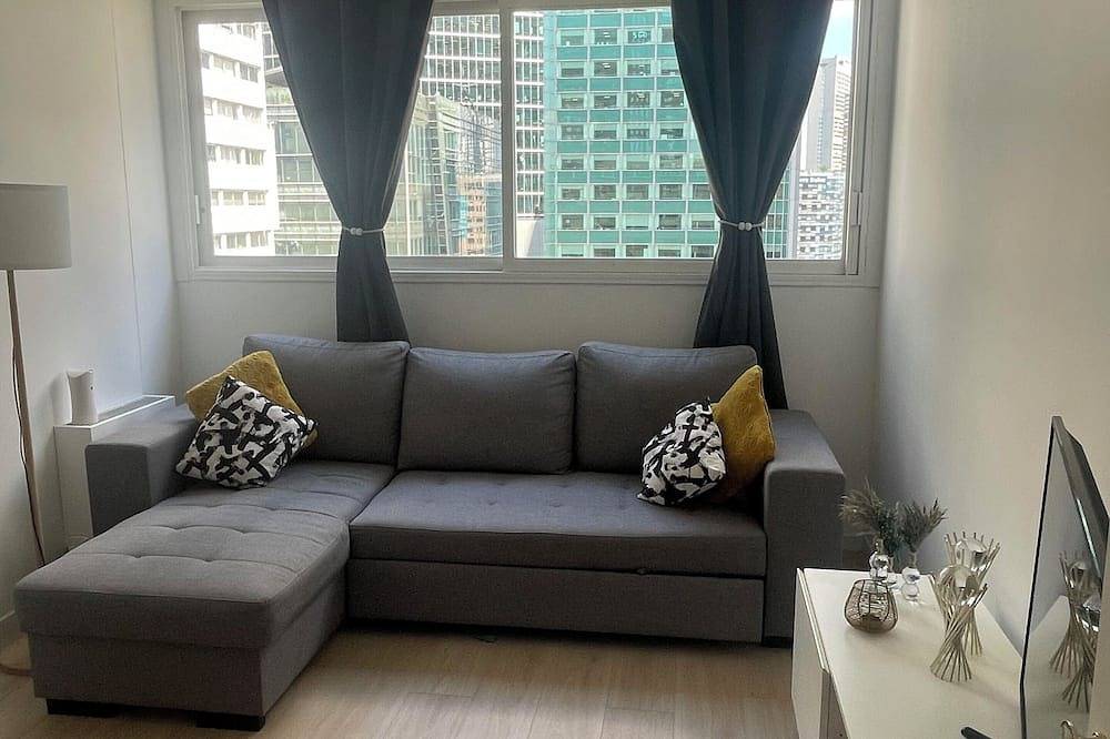 Ganze Wohnung, Superbe Studio à 5 min de Paris, au Cœur de la Défense, Refait à Neuf ! in Courbevoie, Hauts-de-Seine