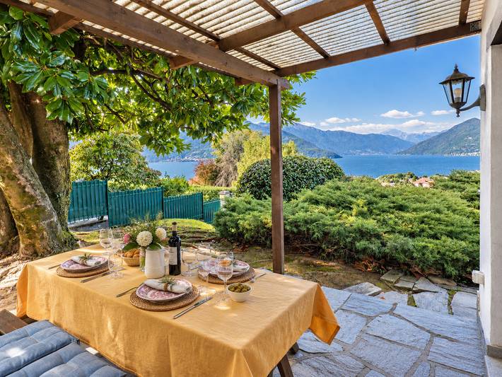 Casa La Campanella by Lago Reisen in Germignaga, Lago Maggiore (Lombardei)