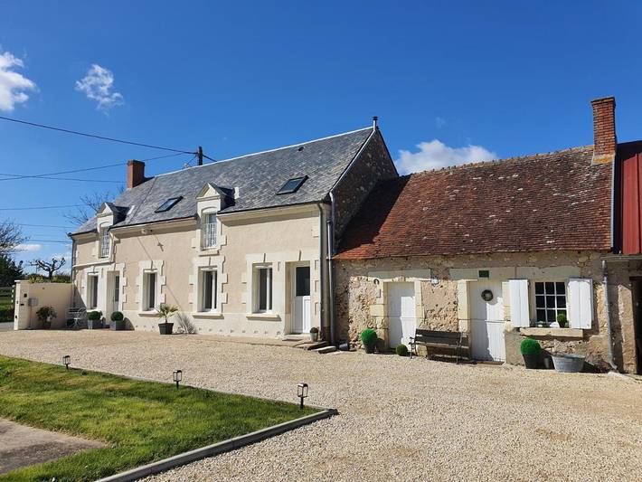 Location de vacances pour 8 personnes, avec piscine et jardin, adapté aux familles dans Fontguenand