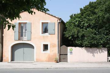 Gîte pour 4 personnes, avec jardin ainsi que terrasse et jacuzzi à Montfaucon (France)