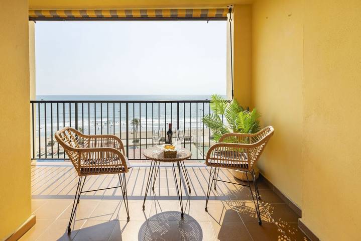 Apartamento de vacaciones para 6 personas, con piscina además de balcón/terraza y vistas al mar - 1