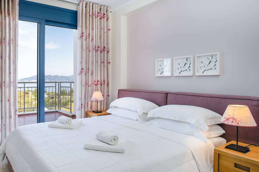 Aries Villas:  Villa Leo in Kalyvia, Sporaderne