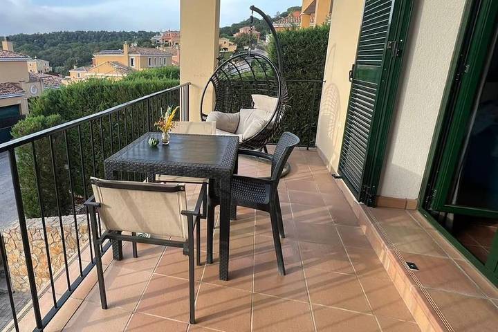 Casa rural para 6 personas, con Balcón y Terraza además de Jardín y Piscina en Bescanó - 4