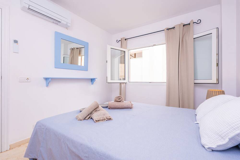 Brisa Marina - Modern seafront apartment in Colònia de Sant Pere - Free Wi-Fi in Colònia de Sant Pere, Artà