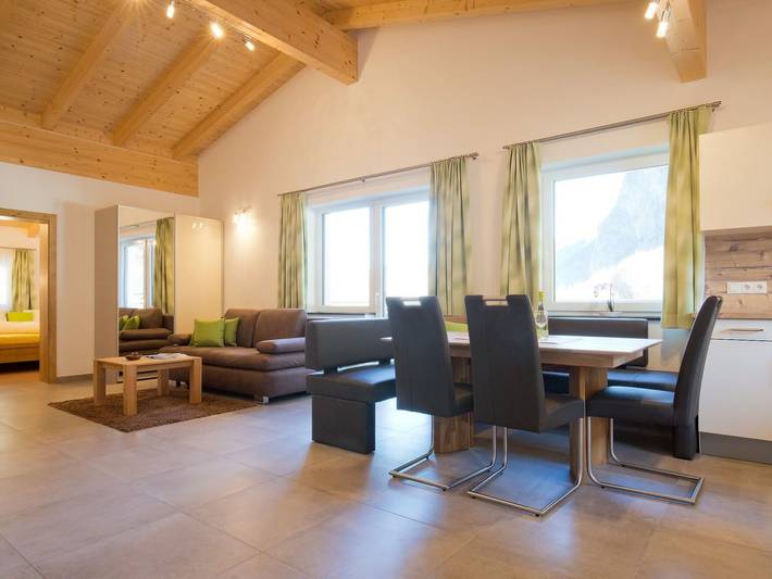 Ferienwohnung für 6 Personen, mit Balkon in Umhausen