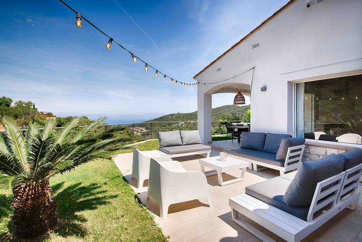 Chalet para 9 personas, con jardín y jacuzzi en Cataluña - 2