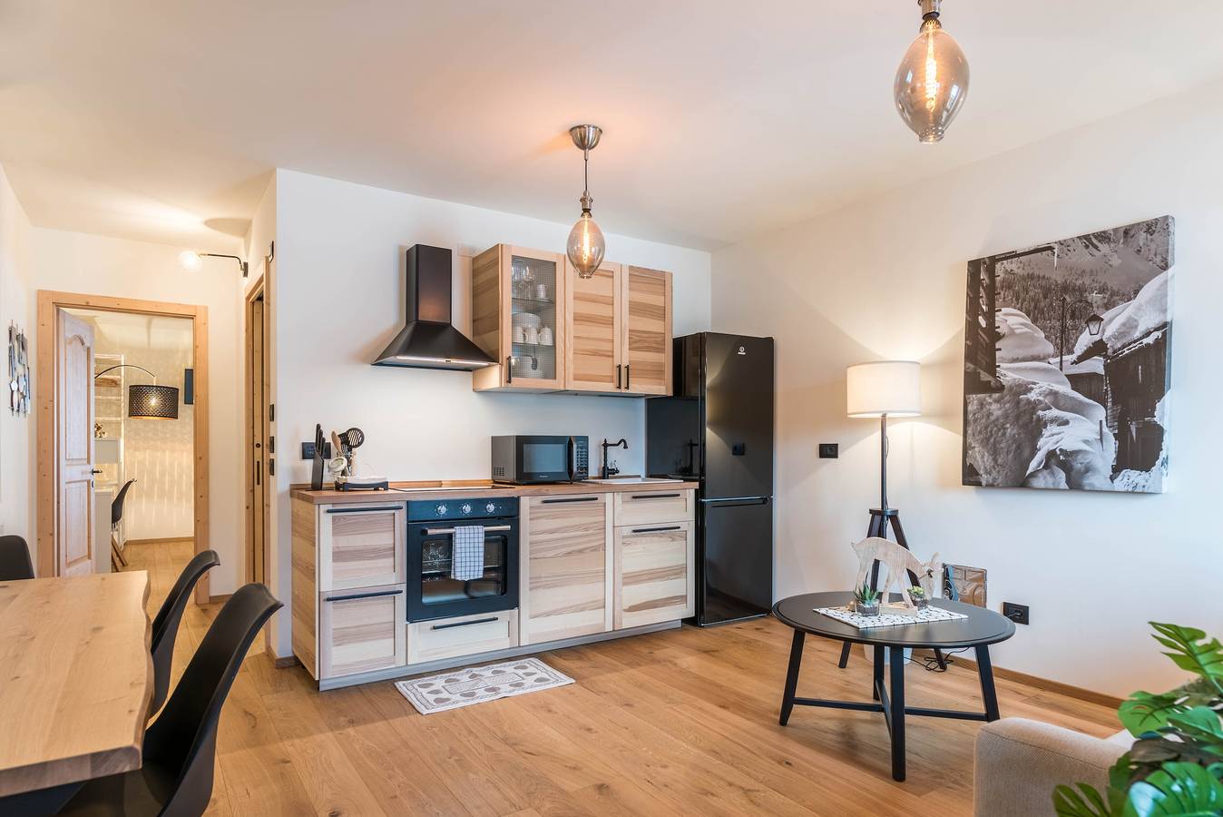 Appartamento intero, Grazioso appartamento "Wellness Lodge Diletta" con vista lago, balcone, idromassaggio e sauna in Santa Giuliana, Levico Terme