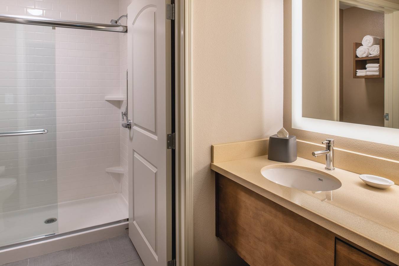 Apartamento entero, Staybridge Hillsboro North in Hillsboro, Condado de Washington (OR)