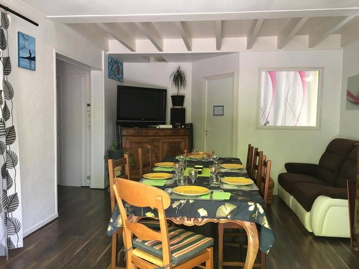 Chambre d’hôte pour 6 personnes, avec piscine ainsi que jacuzzi et jardin dans la Loire - 3