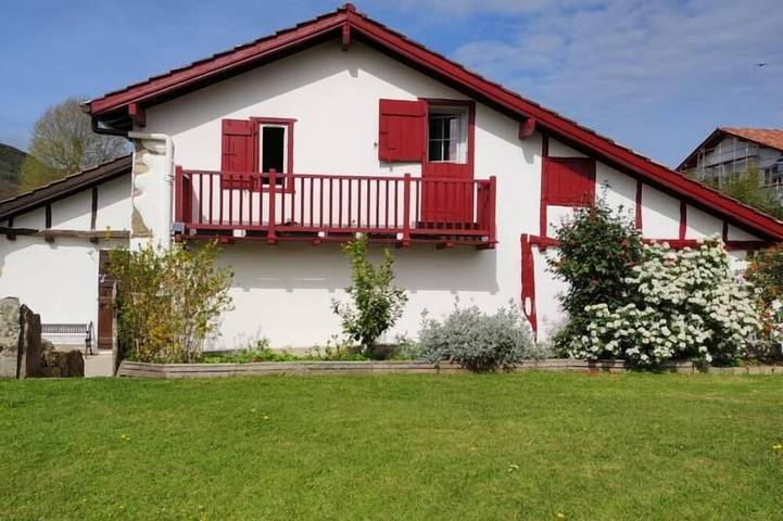 Maison de vacances pour 4 personnes, avec jardin à Saint-Pée-sur-Nivelle
