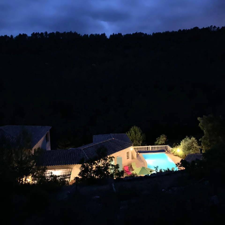 Villa Tiki in Vins-sur-Caramy, Région de Brignoles
