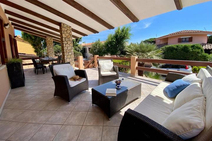 Casa vacanza per 8 persone, con Terrazza e Giardino a Sa Rocca Tunda