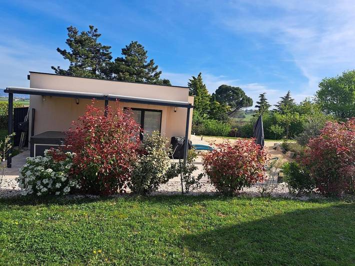 Location de vacances pour 4 personnes, avec vue et jardin à Chatuzange-le-Goubet - 3