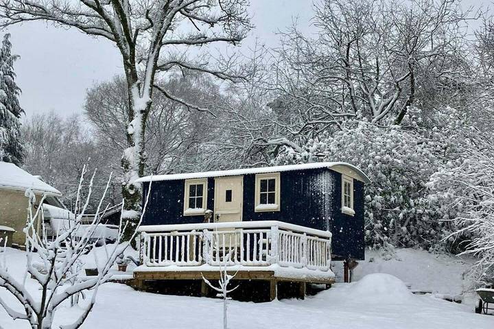 Log cabin for 2 people, with Balcony and Garden in Bristol