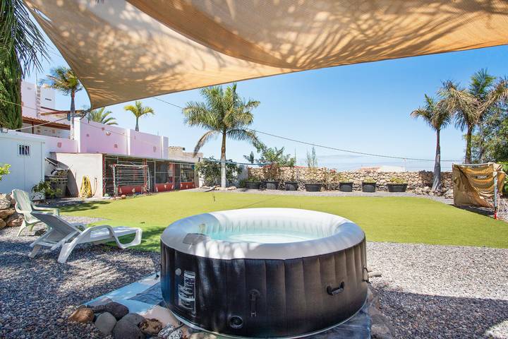 Gîte pour 3 personnes, avec jardin dans Guimar