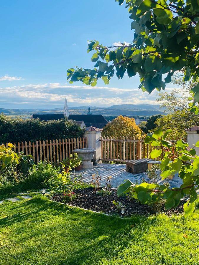 Ferienwohnung für 2 Personen, mit Garten und Ausblick