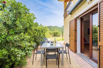 Gîte pour 2 personnes, avec jardin et vue dans Cardedu