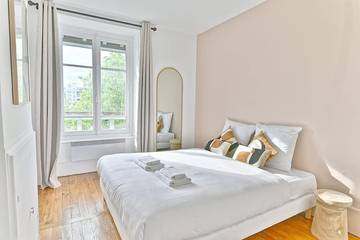 Appartement De Vacances pour 4 Personnes dans Puteaux, Hauts-de-Seine, Photo 1