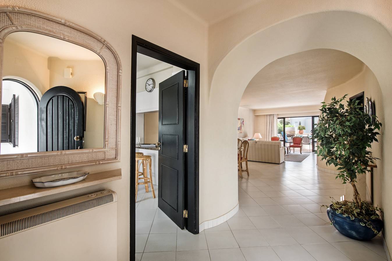 Villa "Mng Elliott 25" with Private Pool & Wi-Fi in Vale do Lobo, Almancil