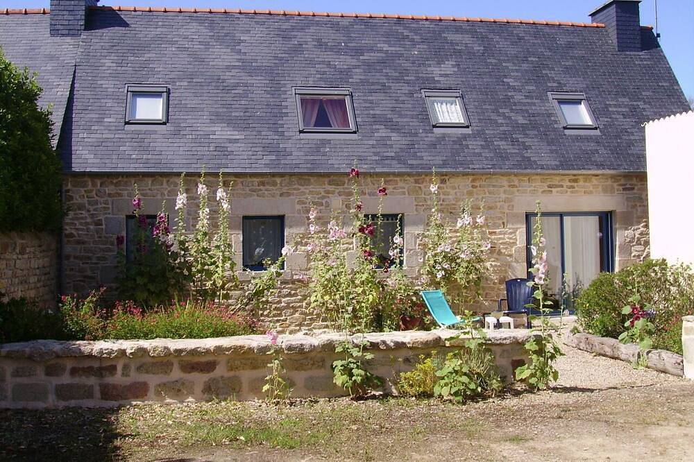 Maison à Tronoën,  proche plage ,la Torche, bonnes prestations in Saint-Jean-Trolimon, Région de Quimper