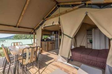Camping pour 5 Personnes dans Roquebrune-sur-Argens, Région de Draguignan, Photo 3