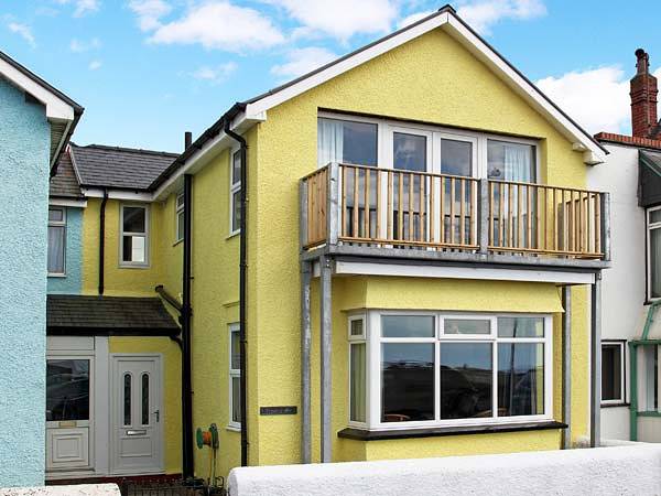 Cottage for 6 people, with Balcony and Garden in Cardigan Bay