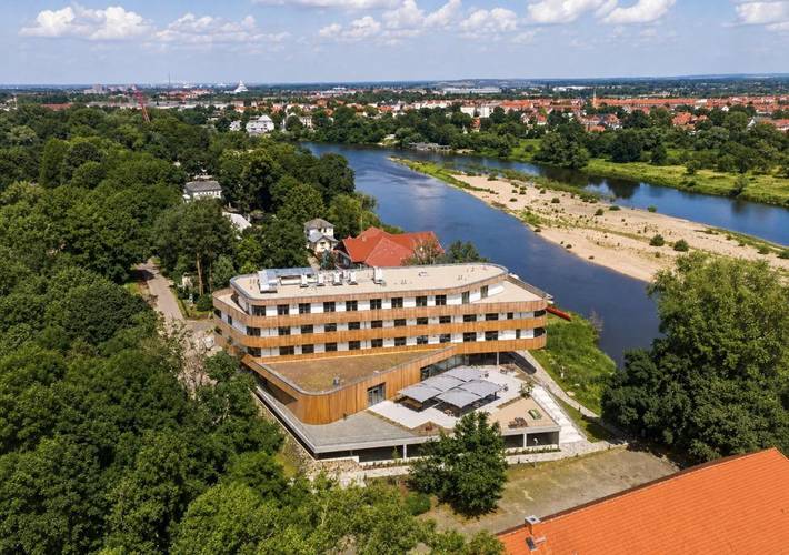 Hotel für 4 Personen, mit Balkon und Terrasse sowie Ausblick in Elbe-Börde-Heide