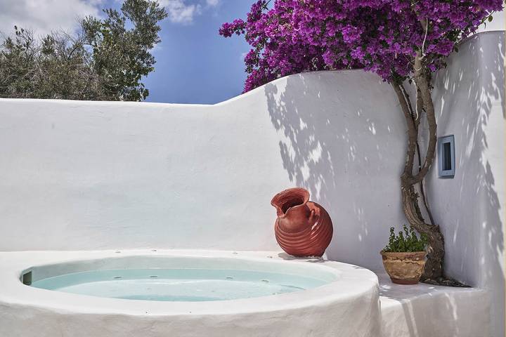 Villa pour 4 personnes, avec terrasse ainsi que jardin et jacuzzi à Santorin - 4