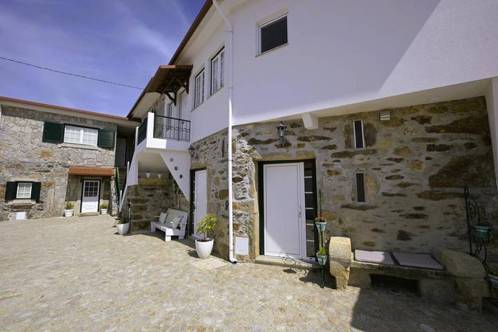 Casa rural para 6 personas, con Terraza y Jardín además de Piscina y Vistas en Vale de Cambra - 3