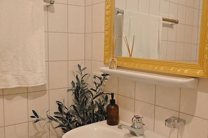 Ganze Wohnung, Pearl Apartment | Zwichenzeit. | 2 Schlafzimmer | kostenlose Parkplätze in Neuhausen auf den Fildern, Landkreis Esslingen